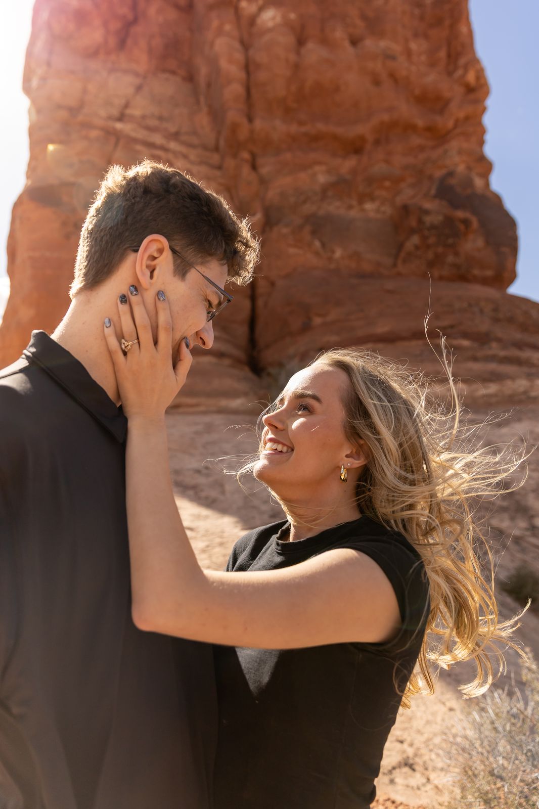 Couples photo hover