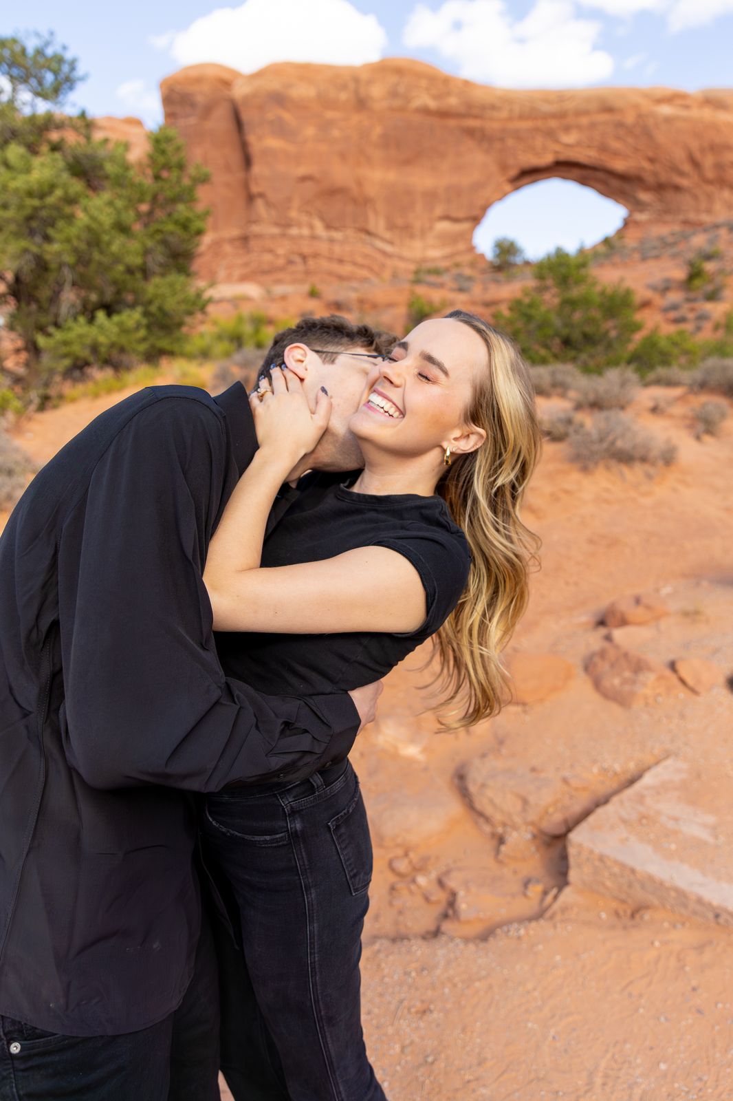 Couples photo hover
