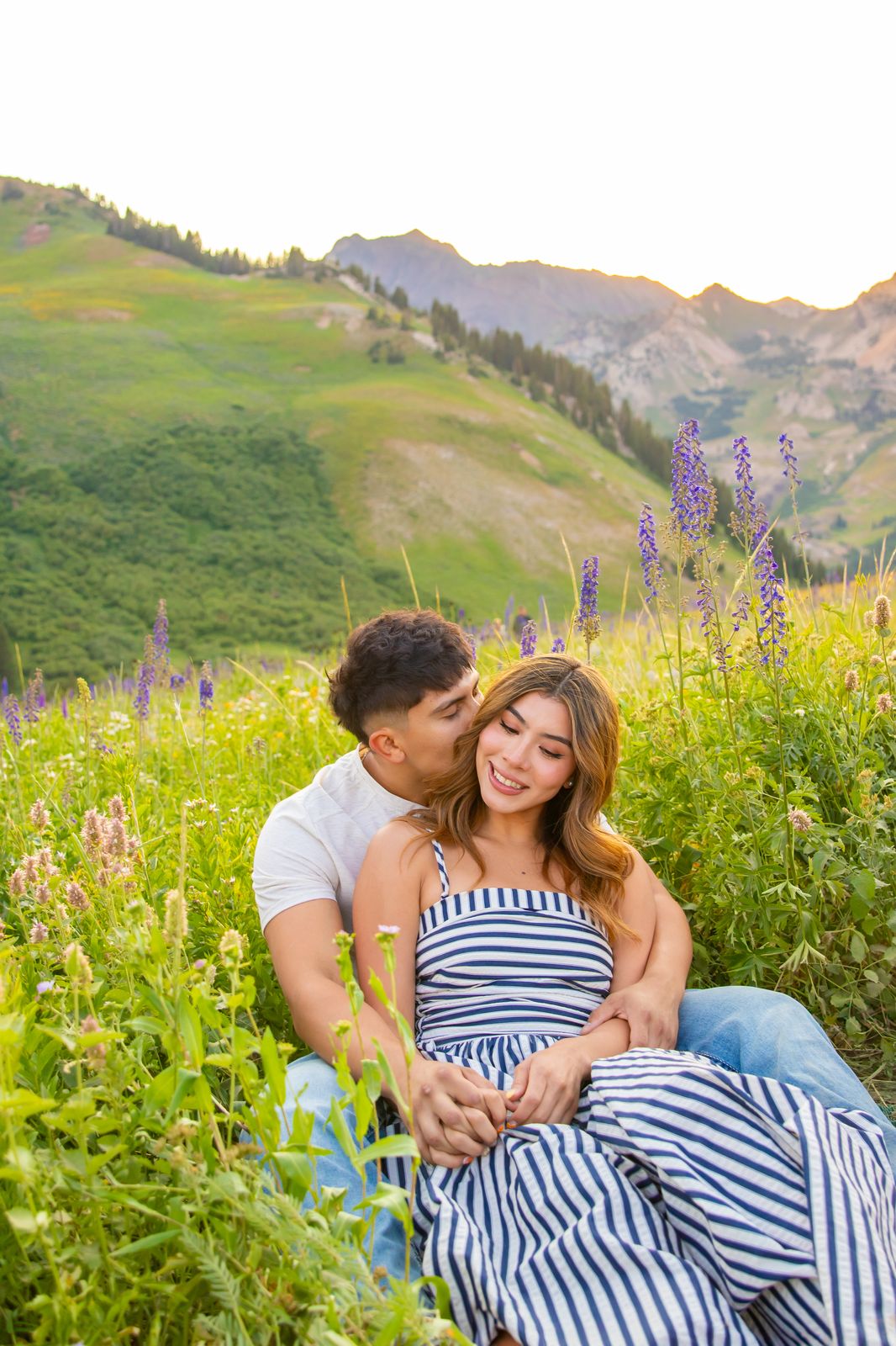 Couples photo hover